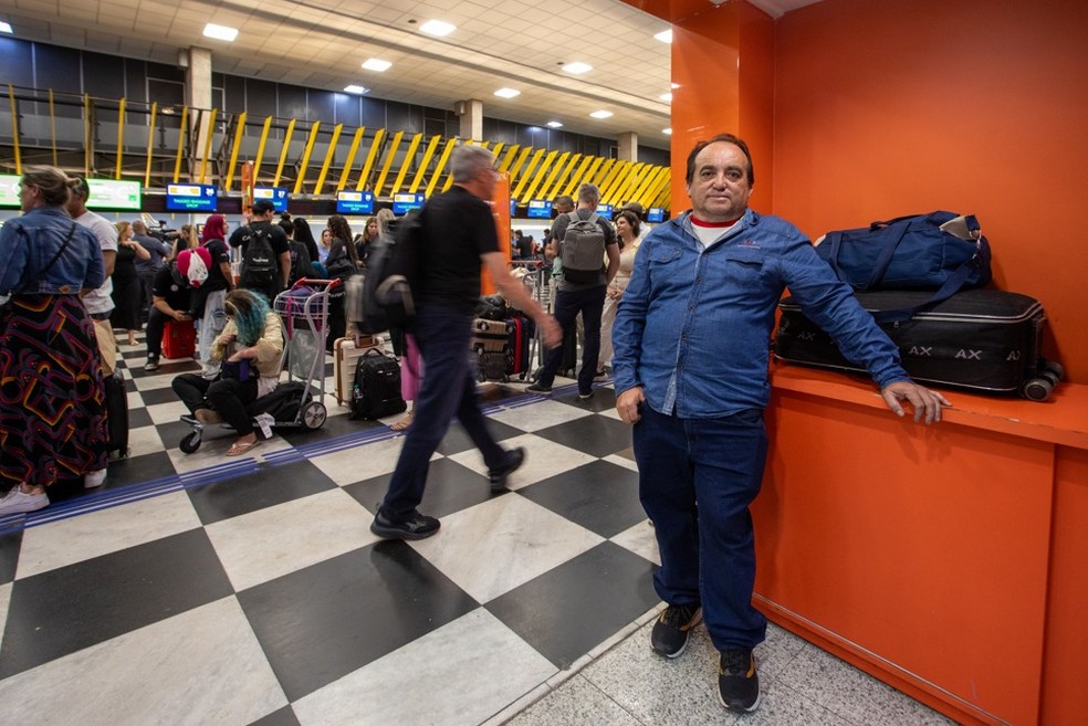 O pedreiro Mário Araújo — Foto: Edilson Dantas / O Globo