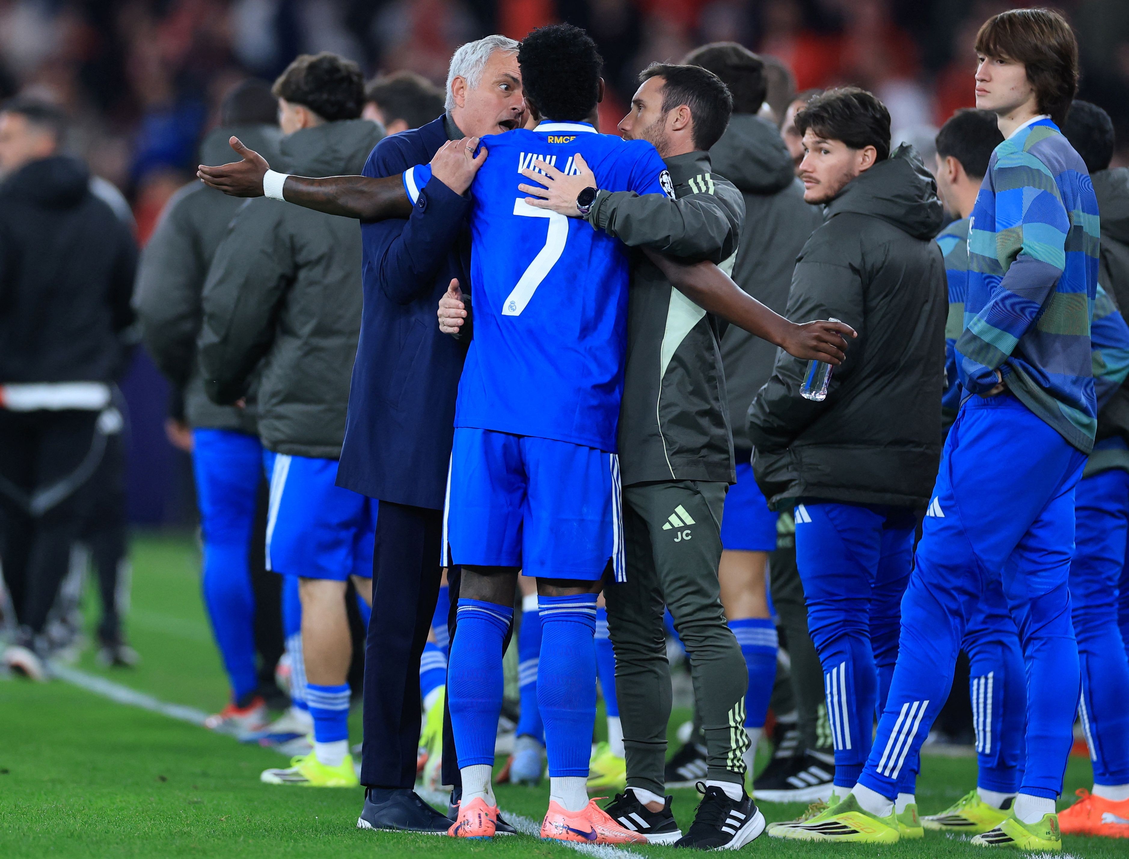 Agora no Real Madrid, Mourinho relembra caso de racismo contra Vini: 
