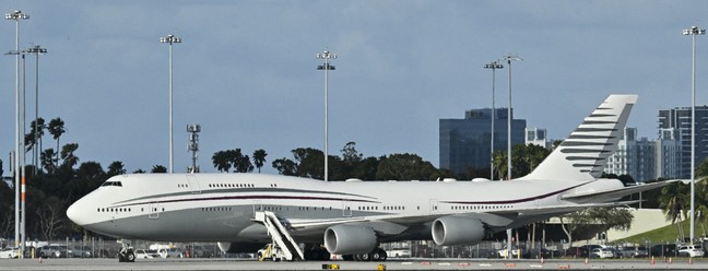 Presente de R$ 2,2 bilhões: Trump está prestes a aceitar Boeing 747 de ...