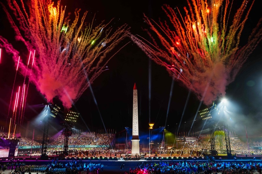 Show de cores e fogos de artifício na Praça da Concórdia celebrou o início da Paralimpíada de Paris-2024