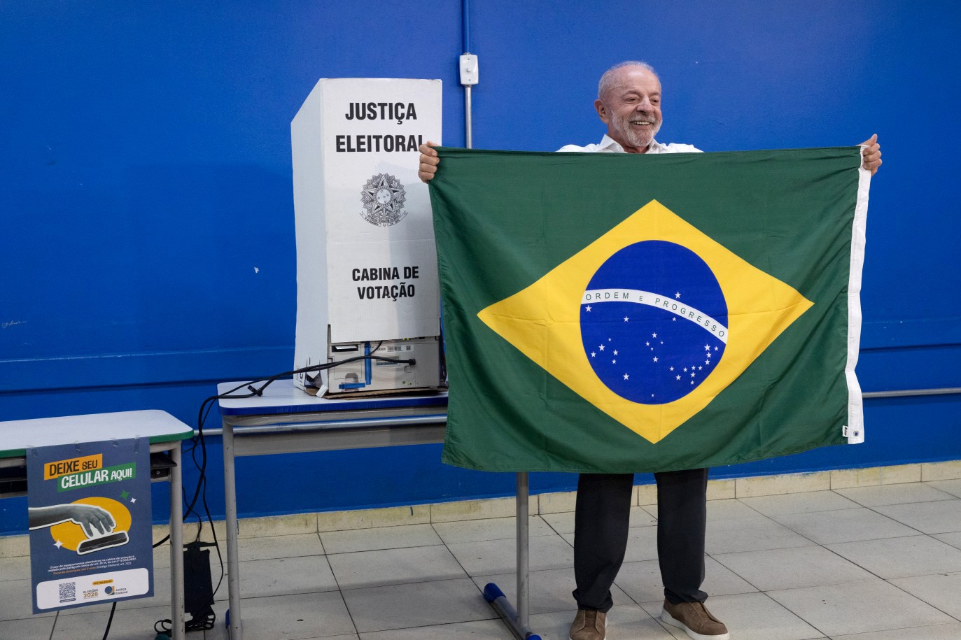 Campanha de Lula aciona o STF pedindo extensão até as 19h de votação em todo o país após problemas no transporte - Foto
