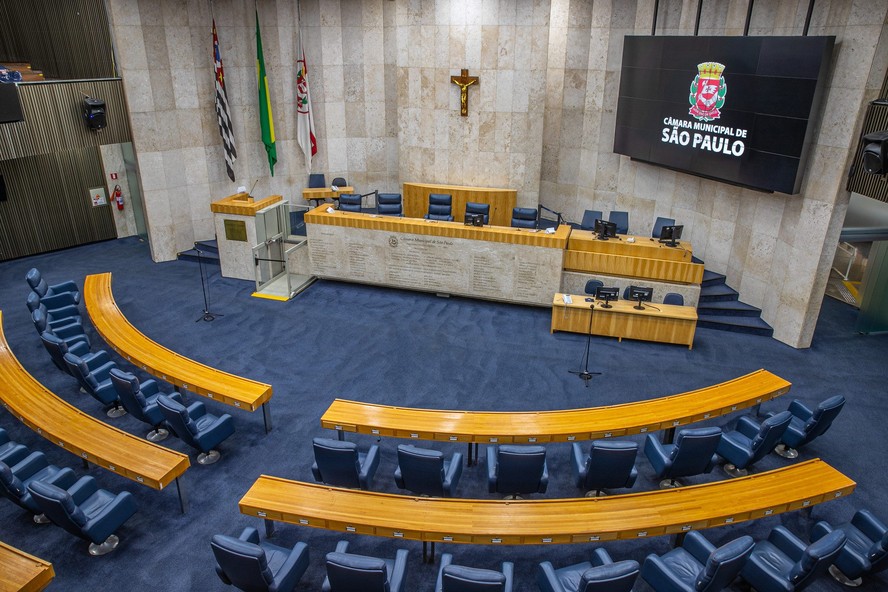 Briga na Câmara de SP: Procurador Geral, que usava tipoia, acusa chefe ...
