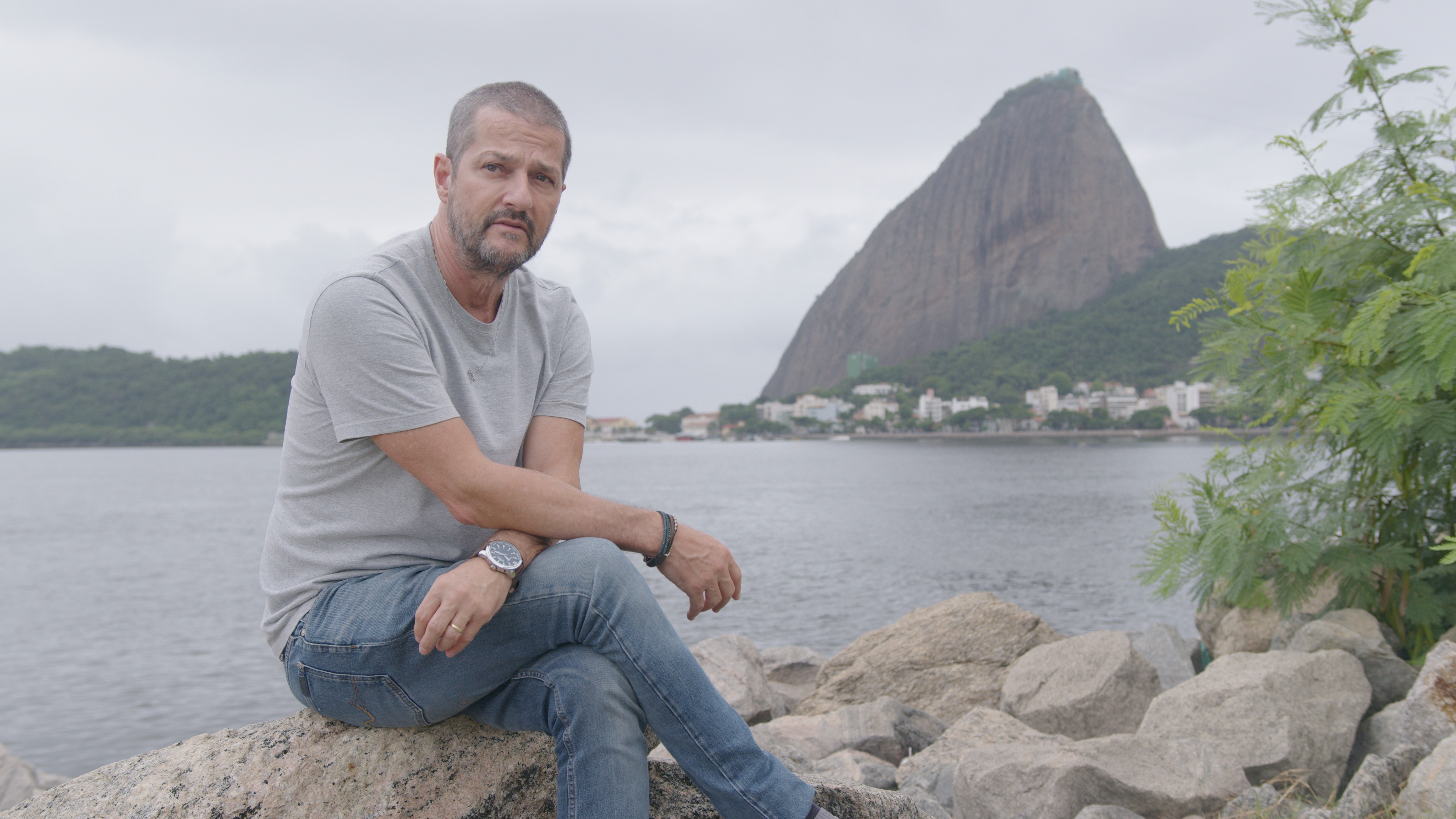 Marcelo Serrado lança obra sobre ataques de pânico