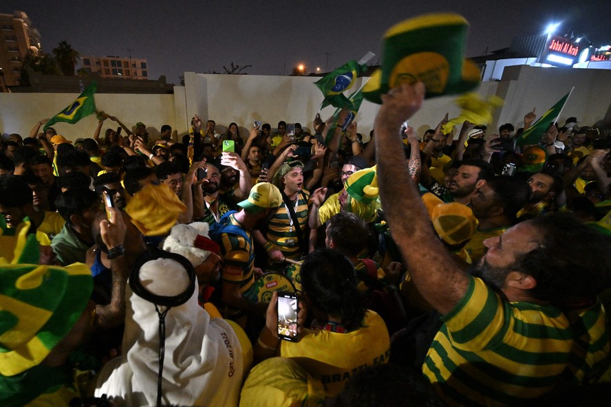 Servidores serão liberados pela manhã em dias de jogo do Brasil