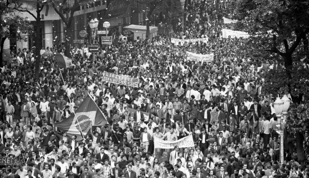 A Passeata dos Cem Mil, em 26 de junho de 1968 — Foto: Arquivo/Agência O GLOBO