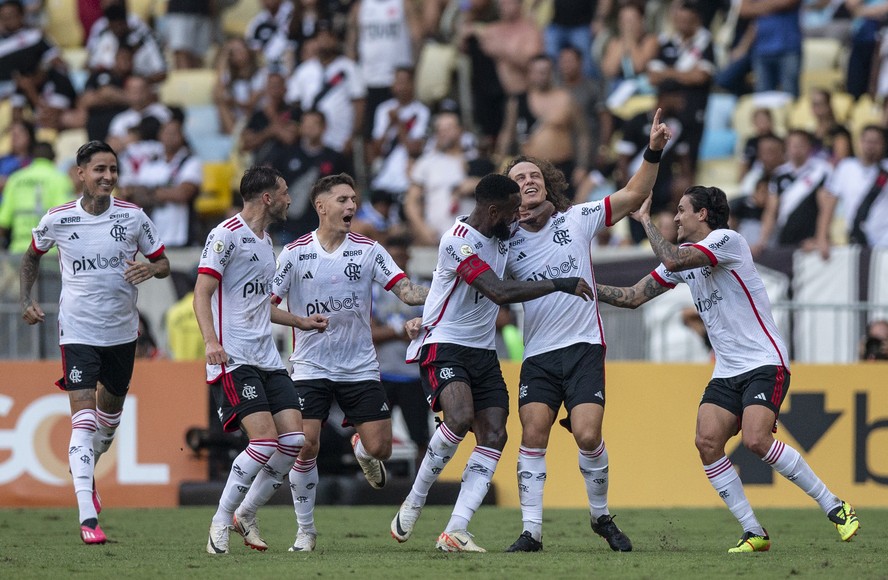 Flamengo comemora gol no Maracanã