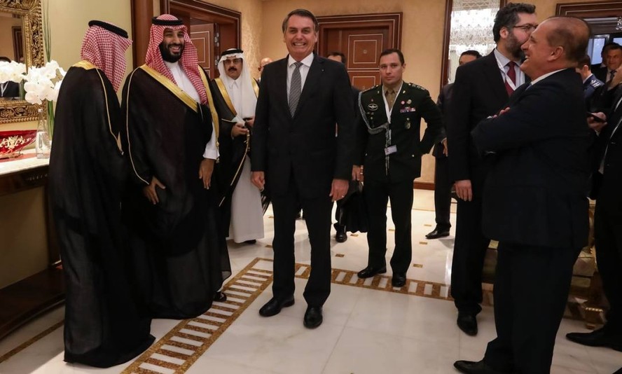 Encontro do ex-presidente Jair Bolsonaro com Mohammed bin Salman, Príncipe Herdeiro do Reino da Arábia Saudita