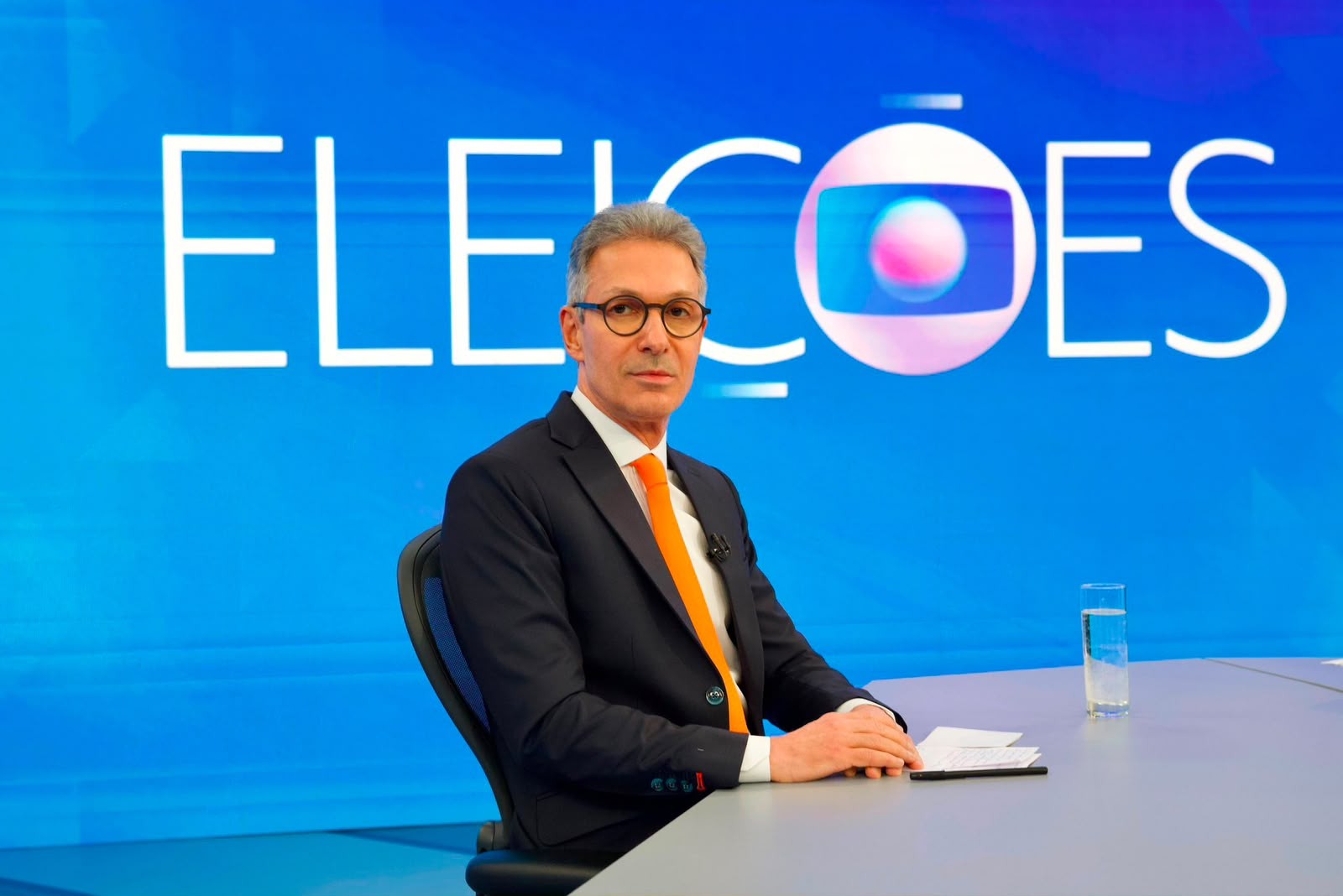 Zema na TV Globo: candidato minimiza situação fiscal de MG, ataca o governo federal e critica STF por condenações do 8/1 - QTU Questões do Universo
