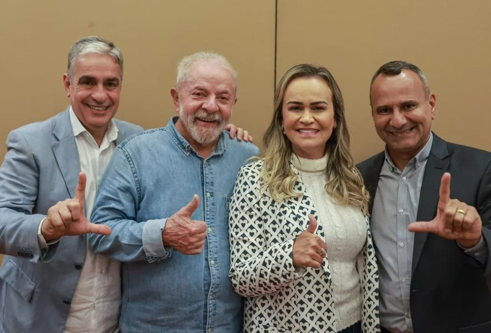 André Ceciliano, Lula, Daniela e Waguinho sacramentaram acordo ontem — Foto: Divulgação / Reprodução
