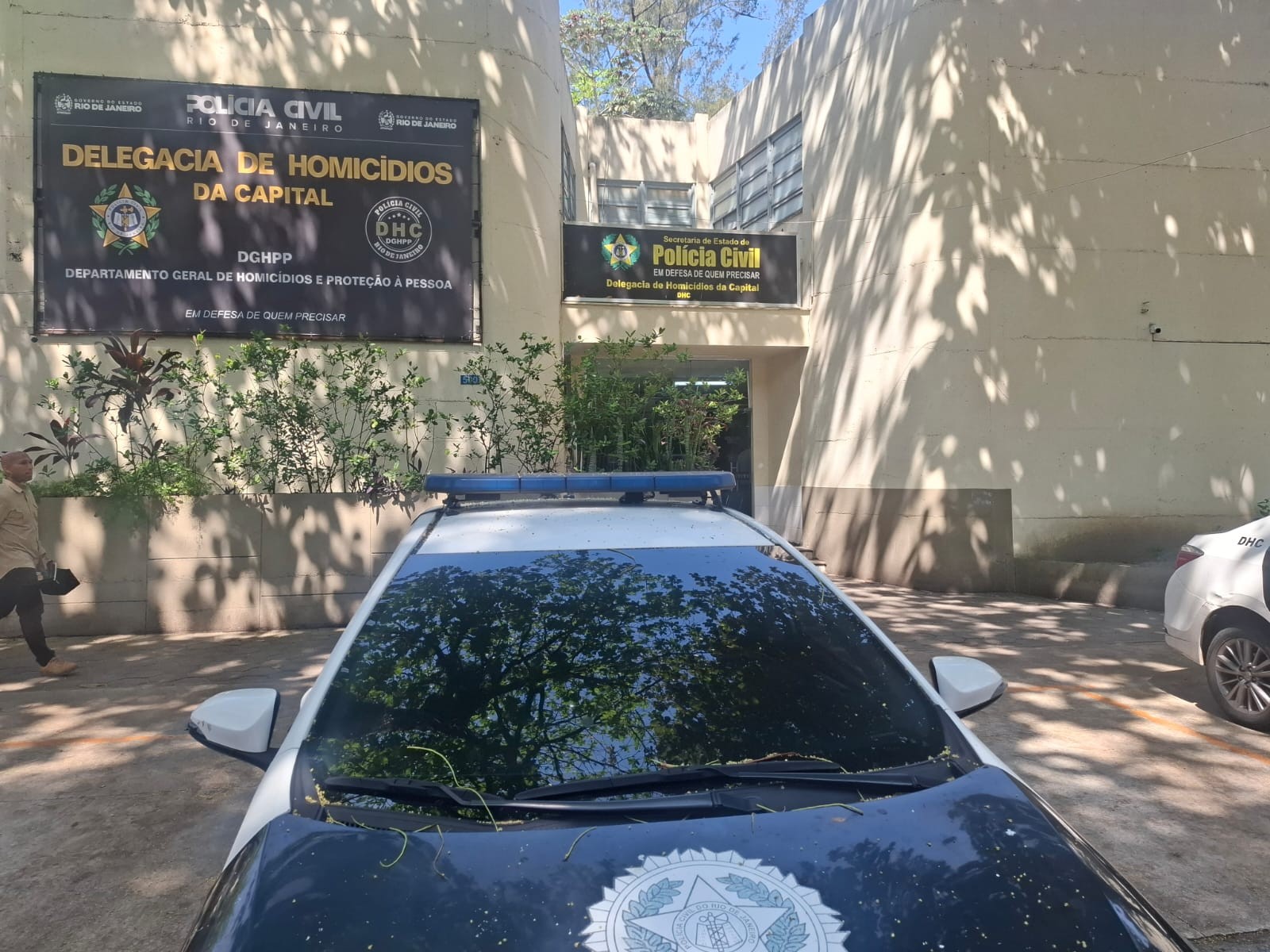 Suspeito de roubo atropela e mata pedestre em fuga no Rio