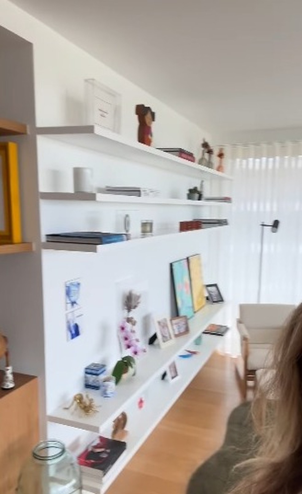 Fernanda Rodrigues mostra seu apartamento em Portugal