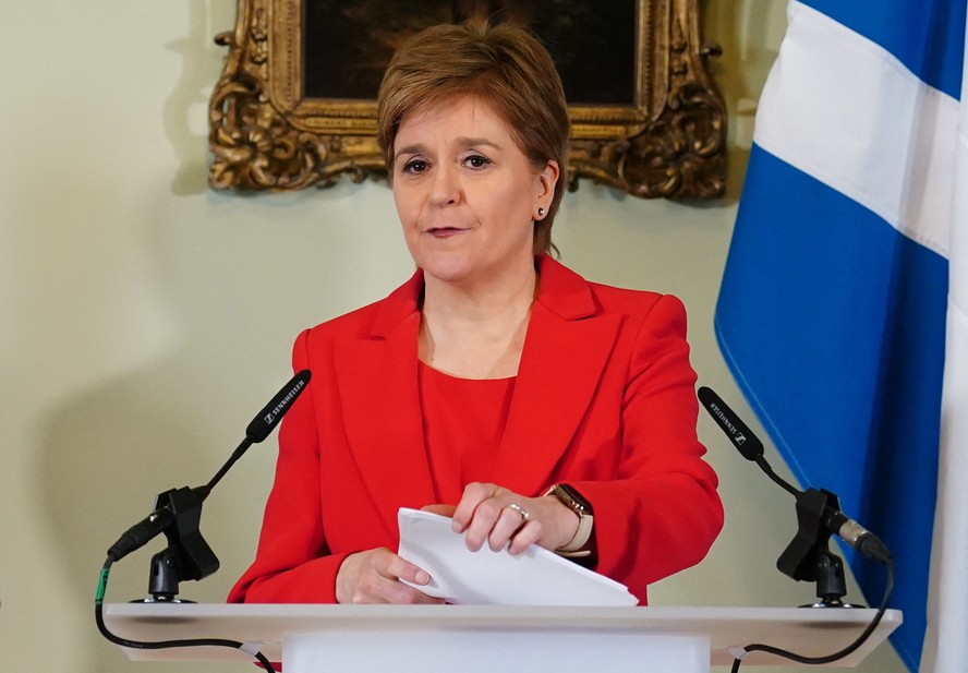A premier escocesa, Nicola Sturgeon, anuncia sua renúncia ao cargo