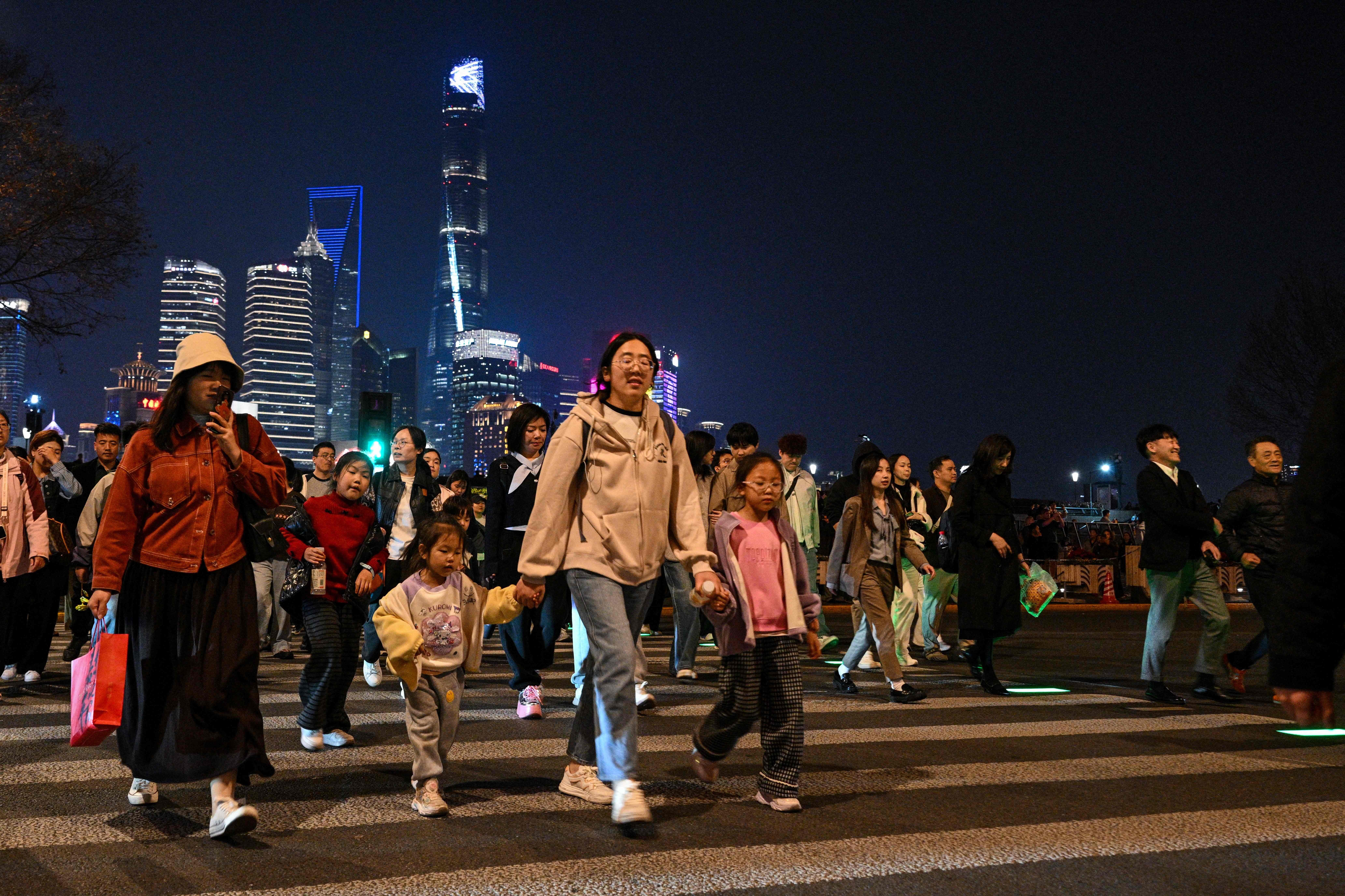 Jovens da China, tons de vermelho