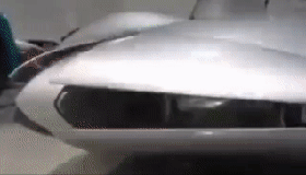 Vídeo com os faróis automotivos mais inusitados de todos os tempos viraliza na web