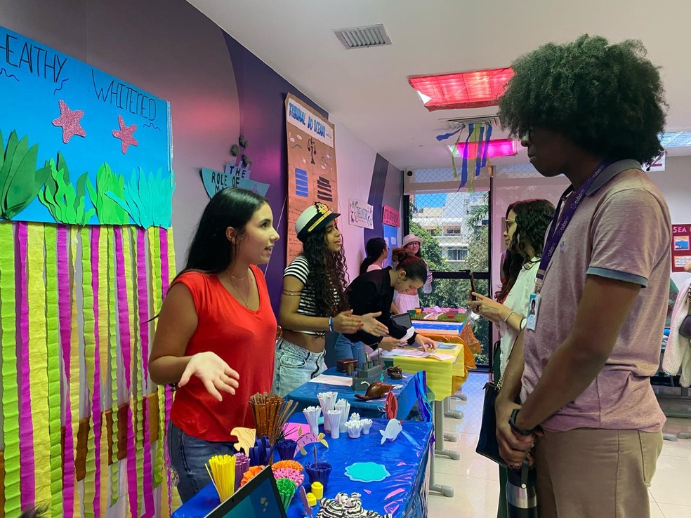 Cubo Global. Aluna apresenta projeto sobre o branqueamento de corais — Foto: Divulgação