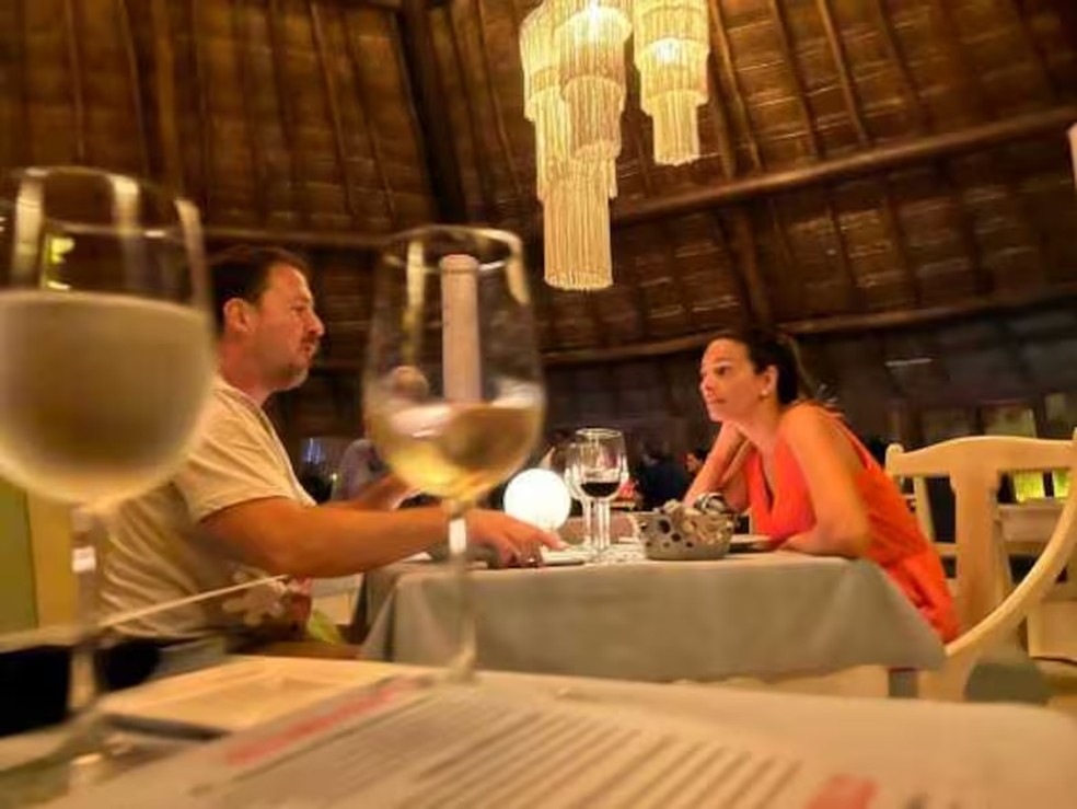 Julieta Silva e seu marido no México — Foto: Reprodução