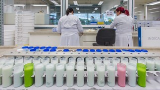 No Parque Tecnológico Piracicaba, Clinica do Leite testa o produto para a indústria.  — Foto: Edilson Dantas / Agência O Globo