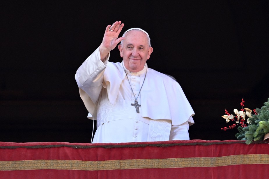 Papa Francisco rompe tradição e define benfeitor como responsável pelo pagamento de sua sepultura; entenda