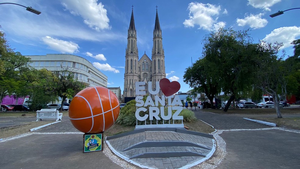 Numa Santa Cruz do Sul em festa, Brasil pode garantir vaga no Mundial