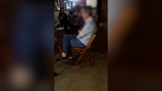 Homem de 70 anos é preso por injúria racial em restaurante no DF: 'Carne preta é a mais barata'; vídeo