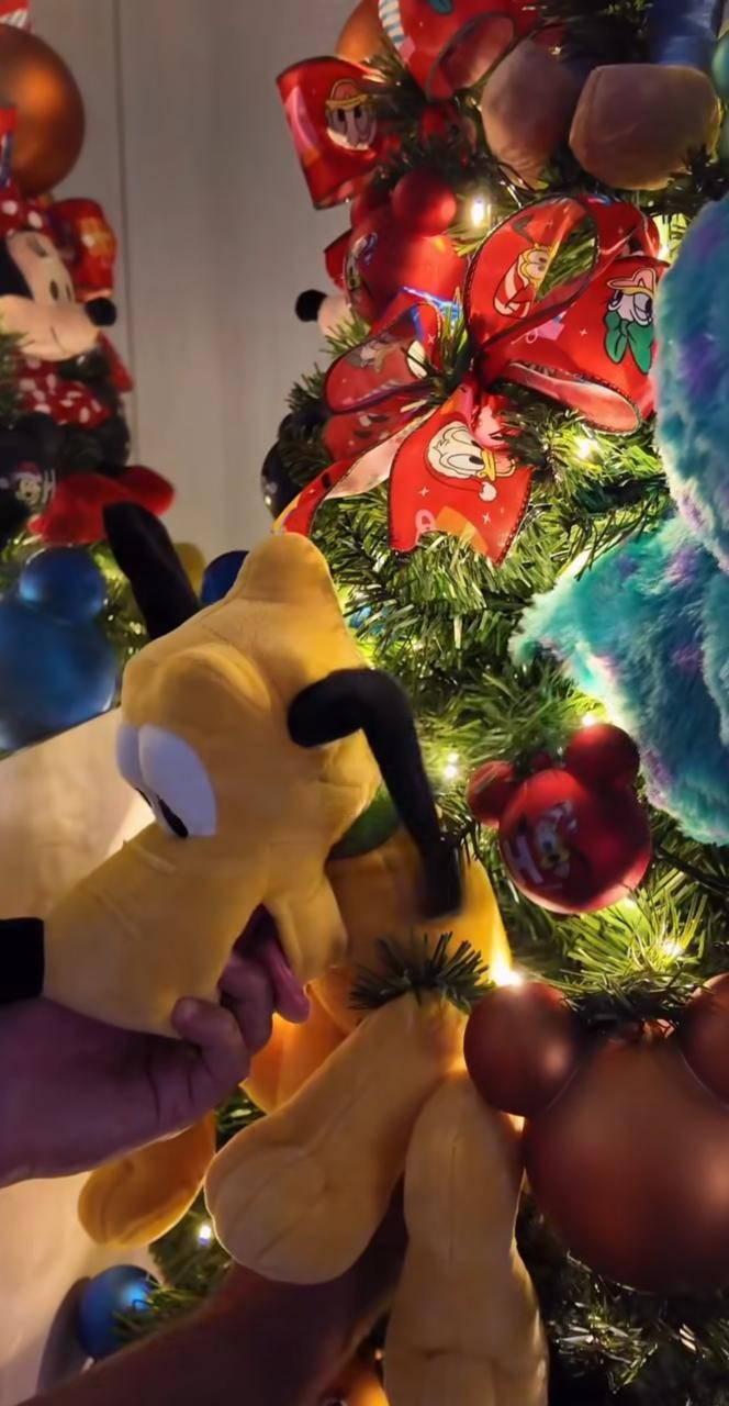 Christmas decoration at Larissa Manoela and André Luiz Frambach — Photo: Reproduction/Instagram