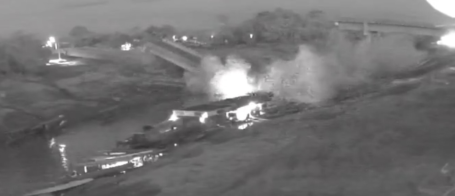 Vídeo mostra o desabamento de ponte no Acre; veja