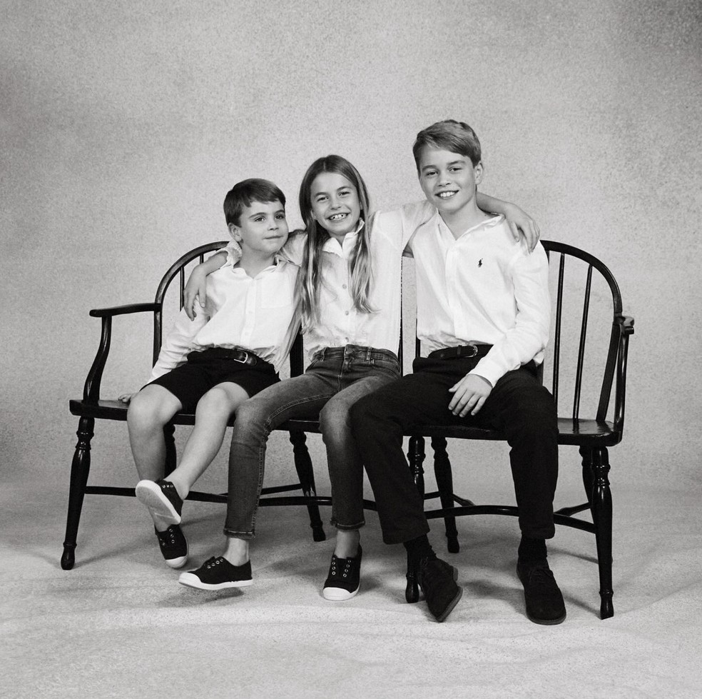 Os irmãos Louis, Charlotte e George — Foto: Reprodução/redes sociais/Josh Shinner