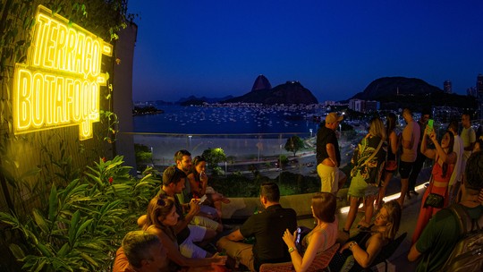 Os melhores rooftops do Rio de Janeiro para curtir vista, música e bons drinques, da orla ao Centro