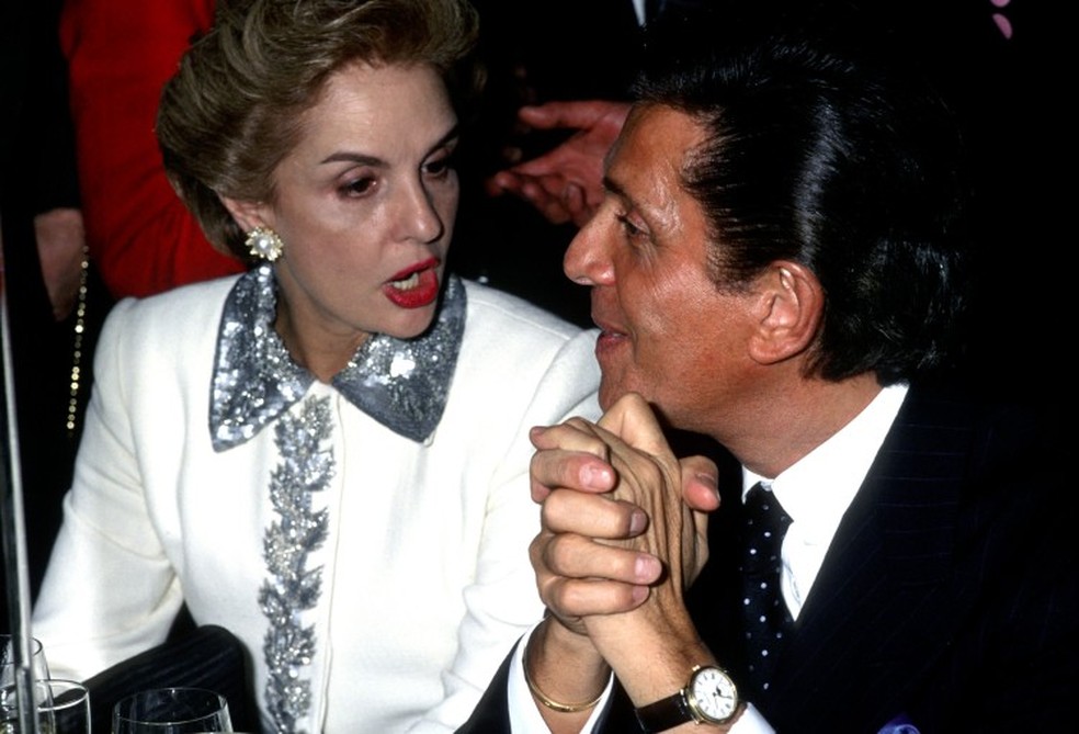 Carolina Herrera e Valentino em 1990 — Foto: Ron Galella