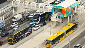 Novas regras de seletiva da Avenida Brasil para veículos particulares circularem começa a valer
