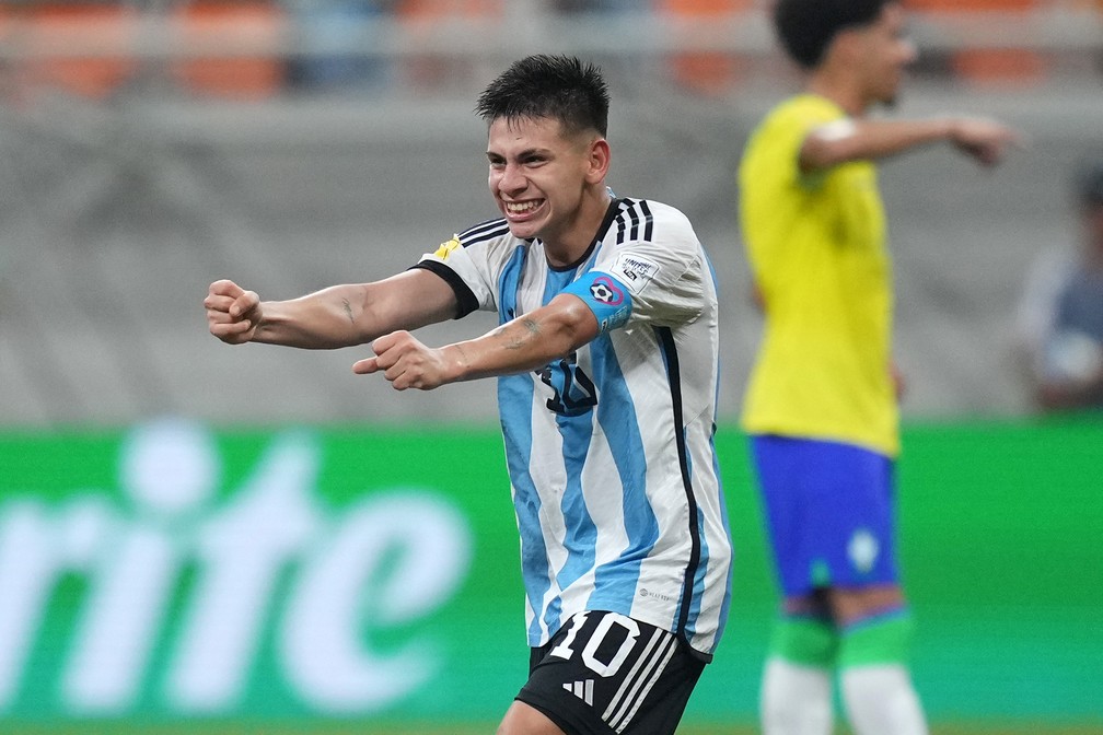 Echeverri fez três gols nas quartas de final do Mundial sub-17 — Foto: Divulgação/Seleção Argentina/Twitter