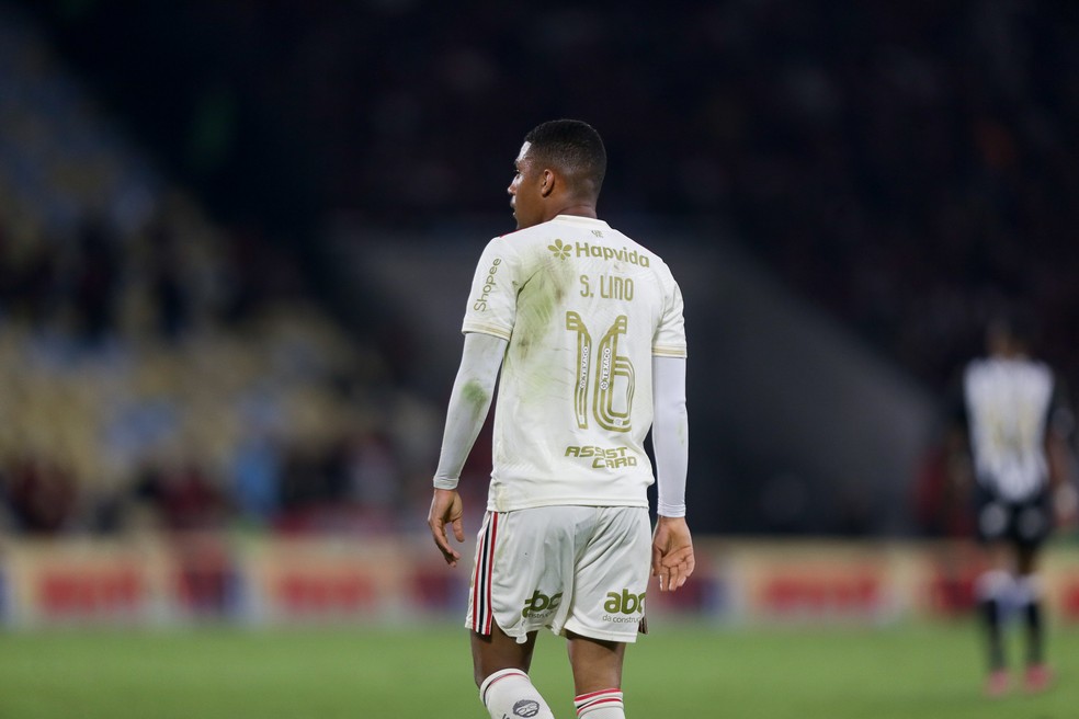 Samuel Lino em sua estreia pelo Flamengo — Foto: Gilvan de Souza/Flamengo