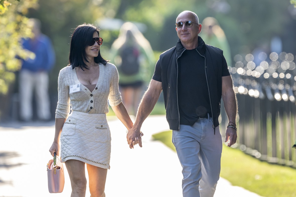 Celebridades, Veneza e milhões de dólares: o que se sabe sobre o casamento de Jeff Bezos