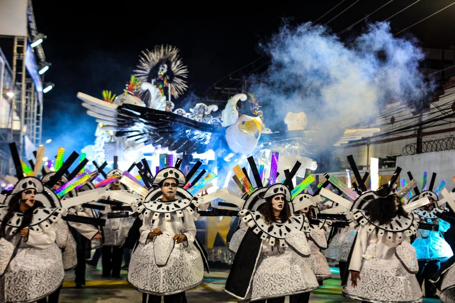 G1 - Só Pra Contrariar marca abertura do Carnaval de Maricá, no RJ -  notícias em Região dos Lagos
