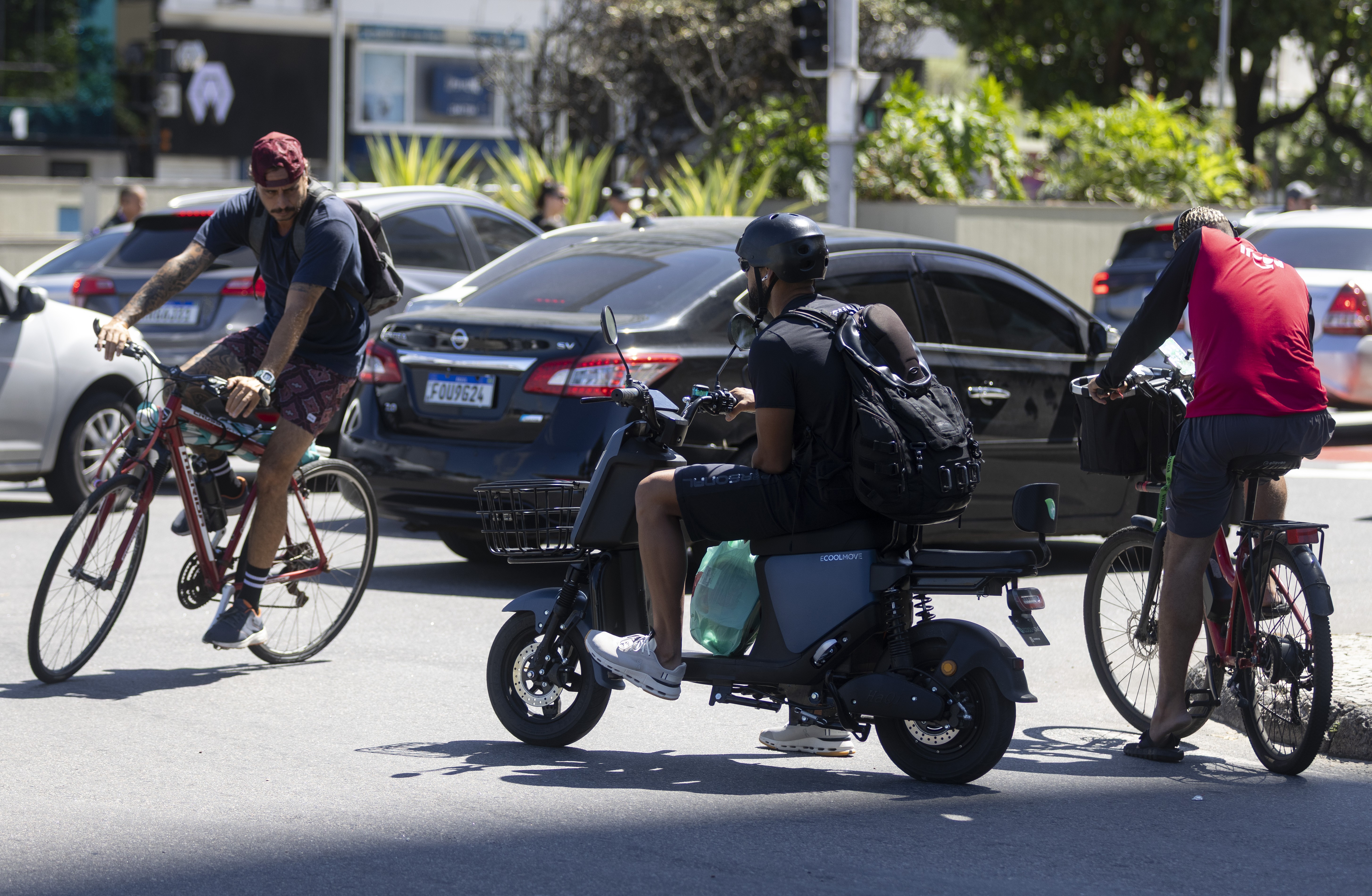 Novas regras para veículos elétricos no Rio: veja dúvidas frequentes de usuários ouvidos pelo GLOBO
