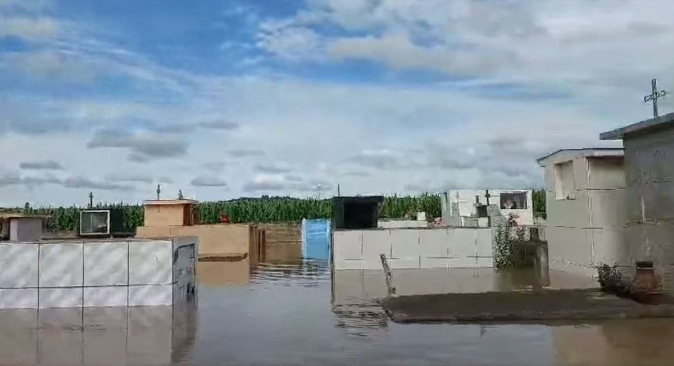 Fortes Chuvas Provocam Alagamentos E Deslizamentos Na Região Sul 