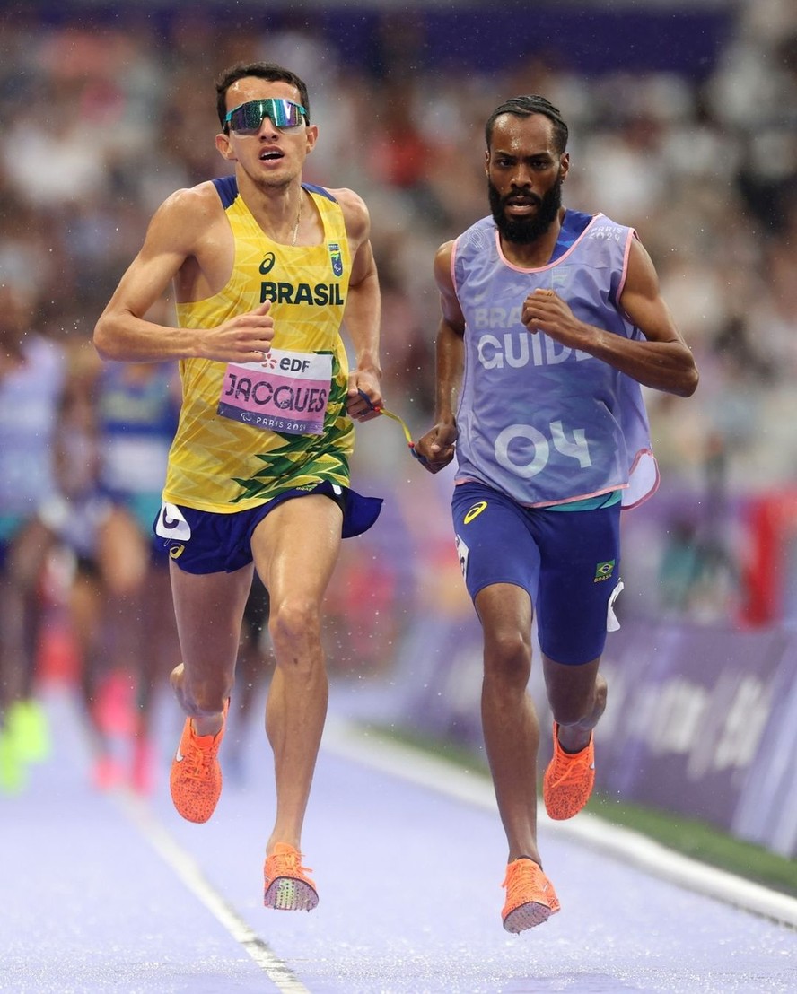 Paralimpíadas: Yeltsin Jacques conquista ouro pela segunda vez e bate  recorde mundial dos 1.500m