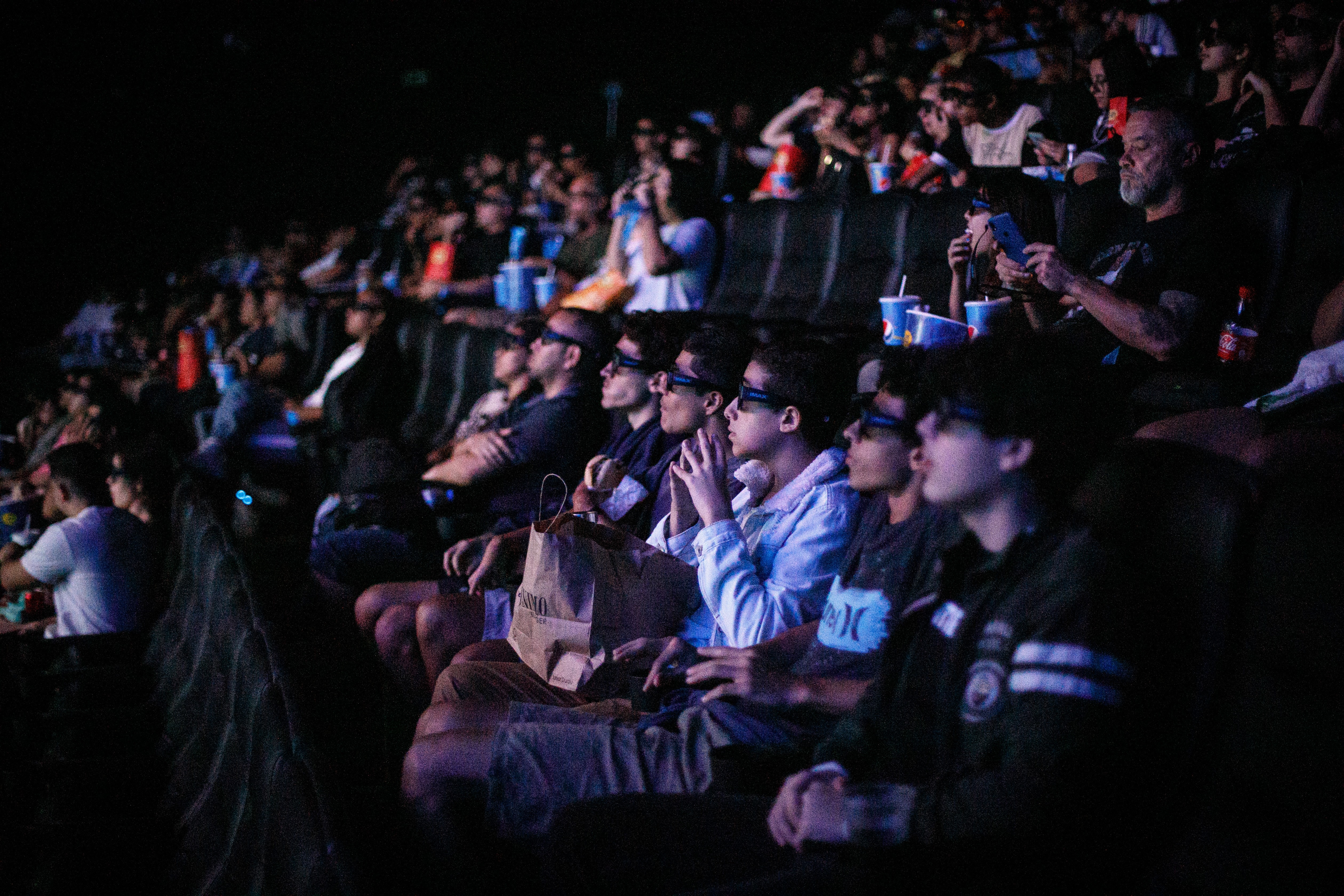 A três meses do fim do ano, bilheteria dos cinemas brasileiros já superou a de 2025