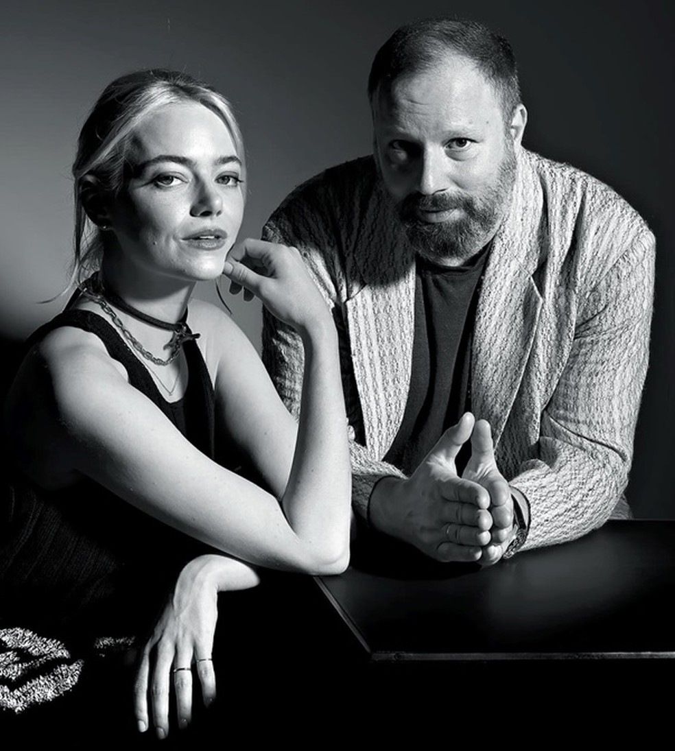 Emma Stone fala sobre o trabalho com o diretor Yorgos Lanthimos: “Com ele, posso chorar se estiver enlouquecendo com alguma coisa, o que aconteceu muitas vezes” — Foto: Thea Traff/The New York Times