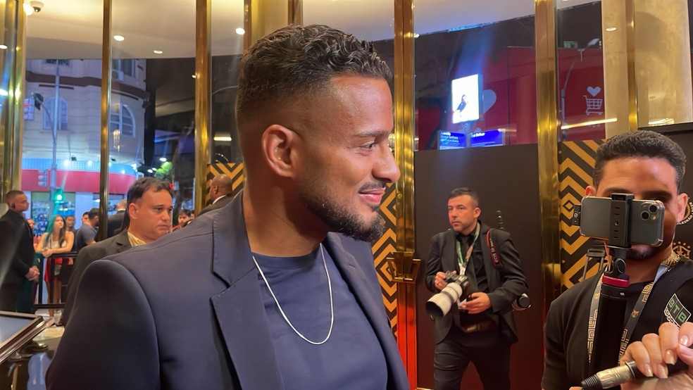 Reinaldo, left back of Mirassol, at the Brasileirão Awards 2025 — Photo: João Pedro Fragoso / Agência O Globo