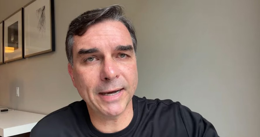 Live de Flávio Bolsonaro sobre participação em audiência promovida pelo Escritório do Representante de Comércio dos Estados Unidos