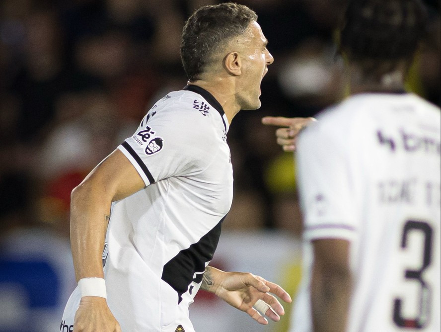 Vegetti foi o grande nome da vit&oacute;ria do Vasco sobre o Bragantino