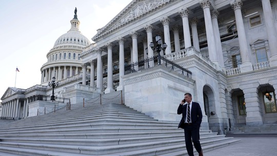 Câmara dos EUA aprova medida emergencial para evitar 'apagão' orçamentário
