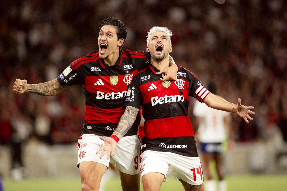 Pedro e Arrascaeta recuperaram o protagonismo no Flamengo � Foto: Adriano Fontes/Flamengo
