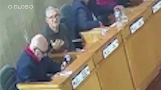 Vereador gaúcho xinga servidora e a chama de 'neguinha' durante sessão na Câmara; vídeo