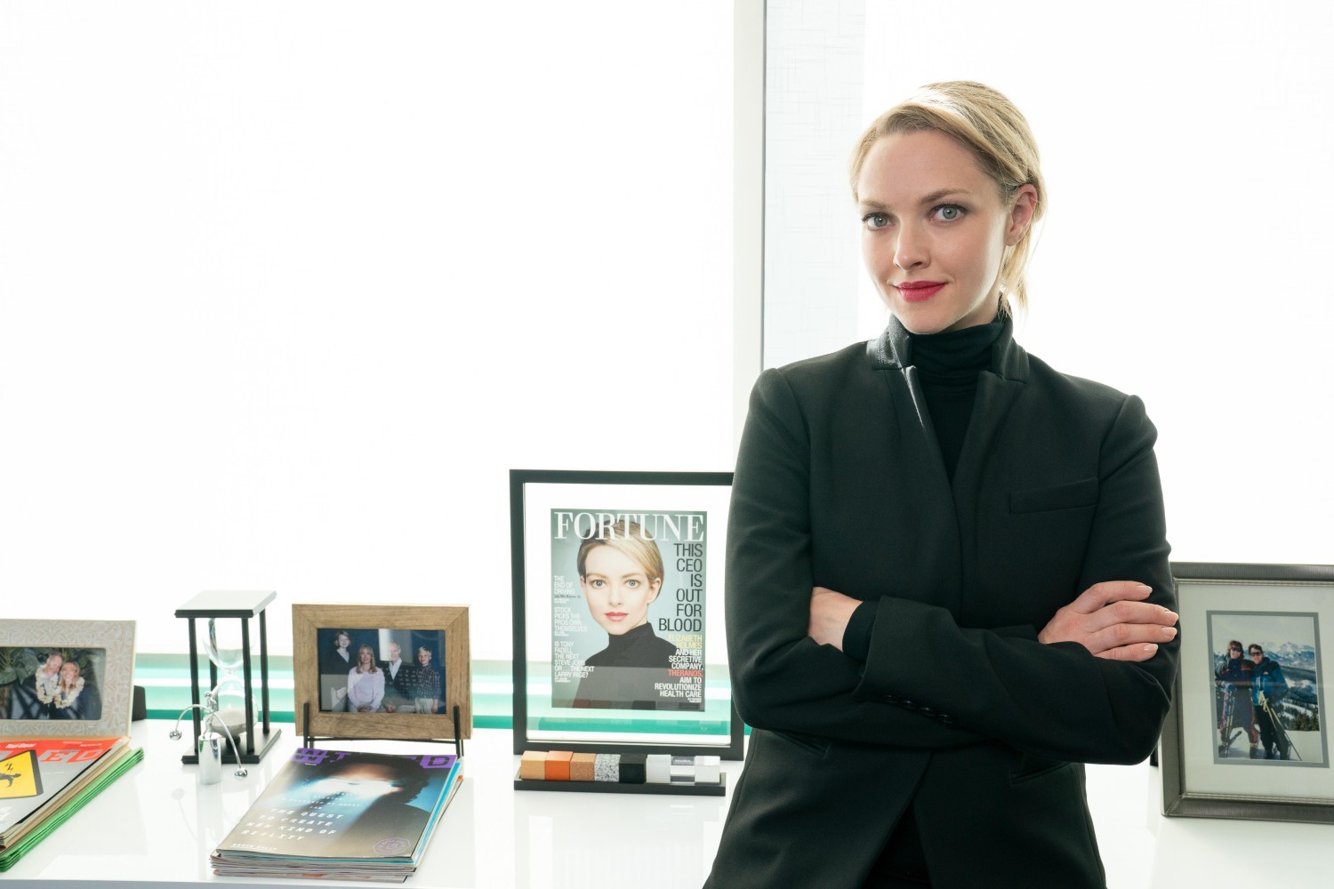 Quem é Elizabeth Holmes, empresária condenada por fraude e tema de documentário que virou sensação nos EUA