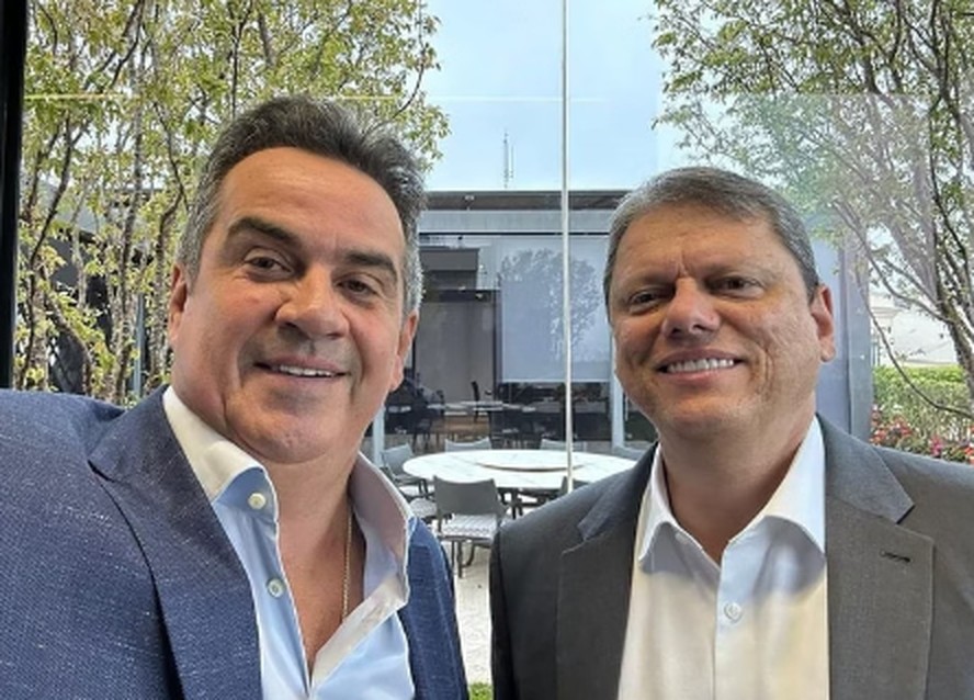 Diálogo entre Tarcísio e Ciro Nogueira em evento foi combinado