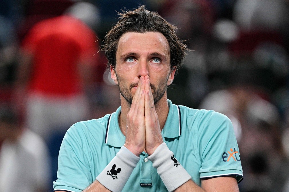 Arthur Rinderknech derrotou o russo Daniil Medvedev — Foto: Hector RETAMAL / AFP