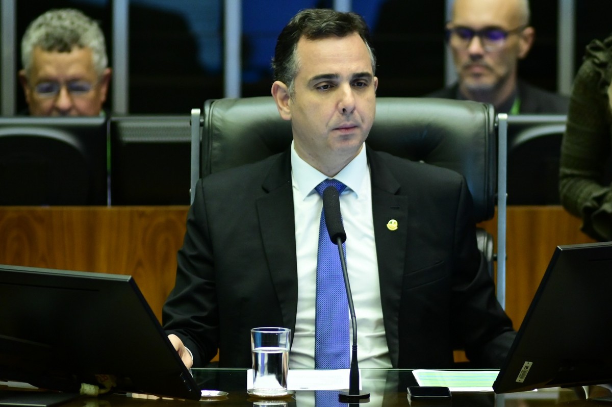 Rogério Marinho nega interferência de Jair Bolsonaro na CPMI do 8 de  janeiro