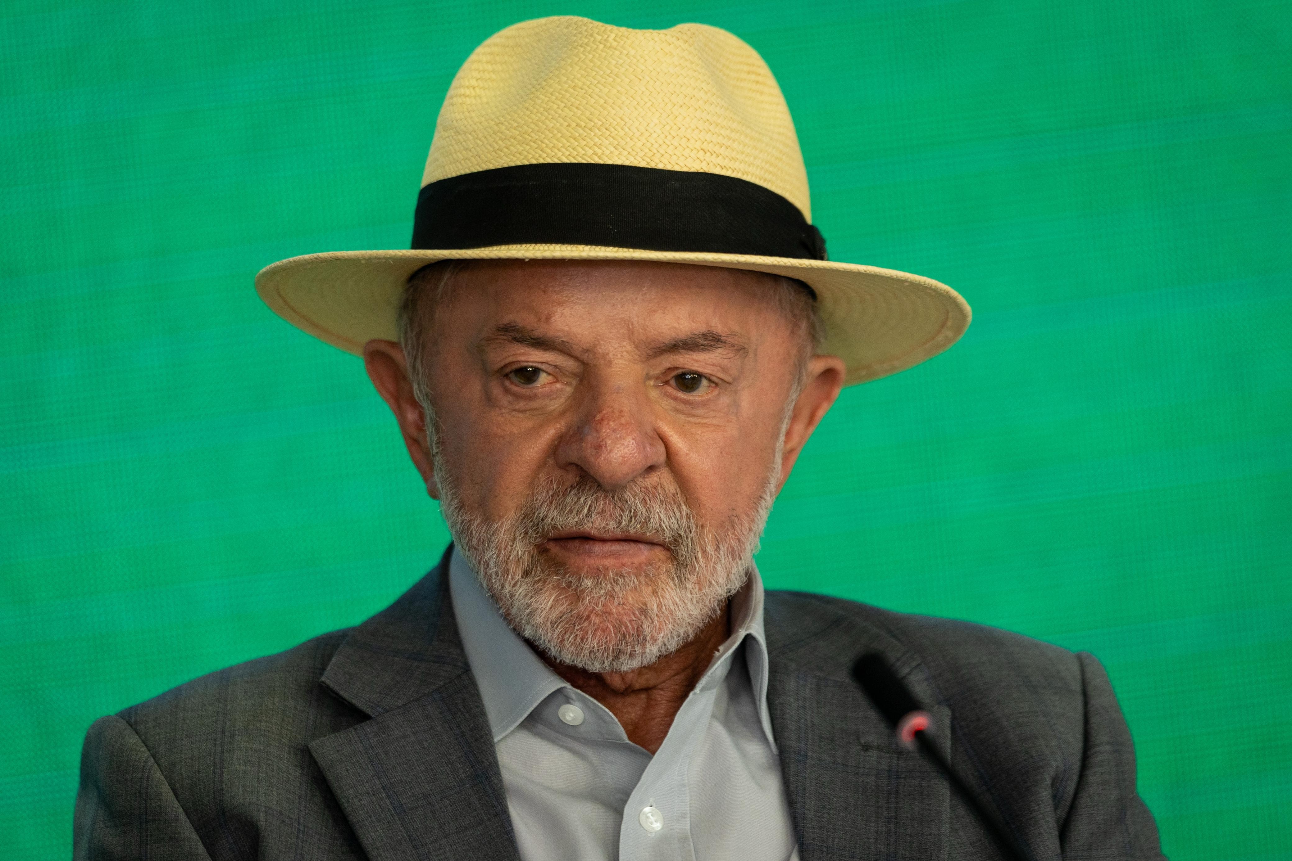 Lula recebe Gilmar no Planalto para tratar sobre crise envolvendo Moraes e Mendonça no STF - QTU Questões do Universo